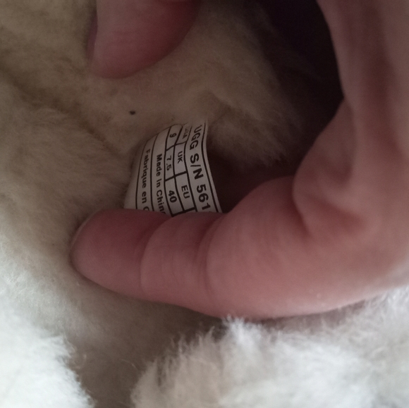 Ugg moccasins - Picture 8 of 8